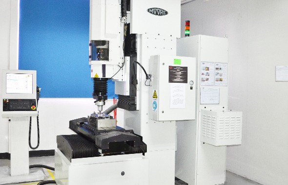 超精密、精密加工设备